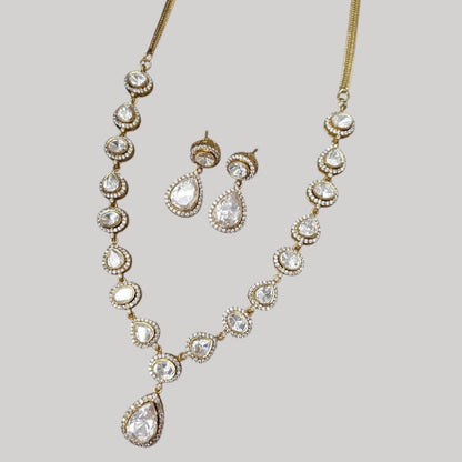 Elegant Kundan - Style White Stone Necklace Set - Auraa Trends - Necklace Set -  - Auraa Trends - "Gold - plated kundan - style necklace set with white teardrop and oval stones, including matching earrings – ideal for weddings, parties, and traditional functions.
