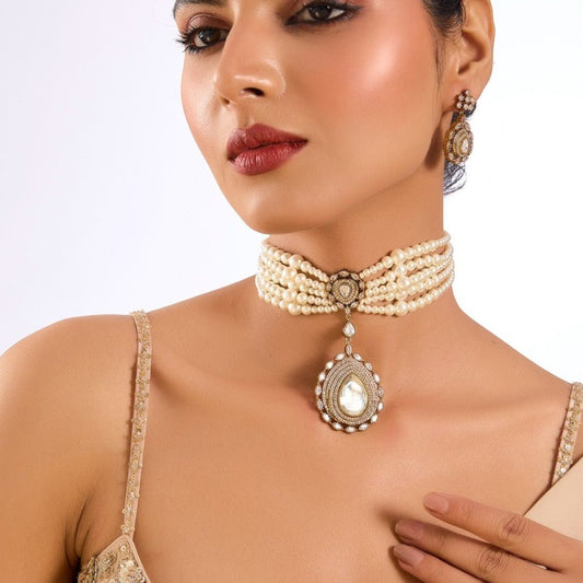 Elegant pearl choker necklace with teardrop pendant & matching earrings by Auraa Trends – bridal jewelry, worldwide shipping
