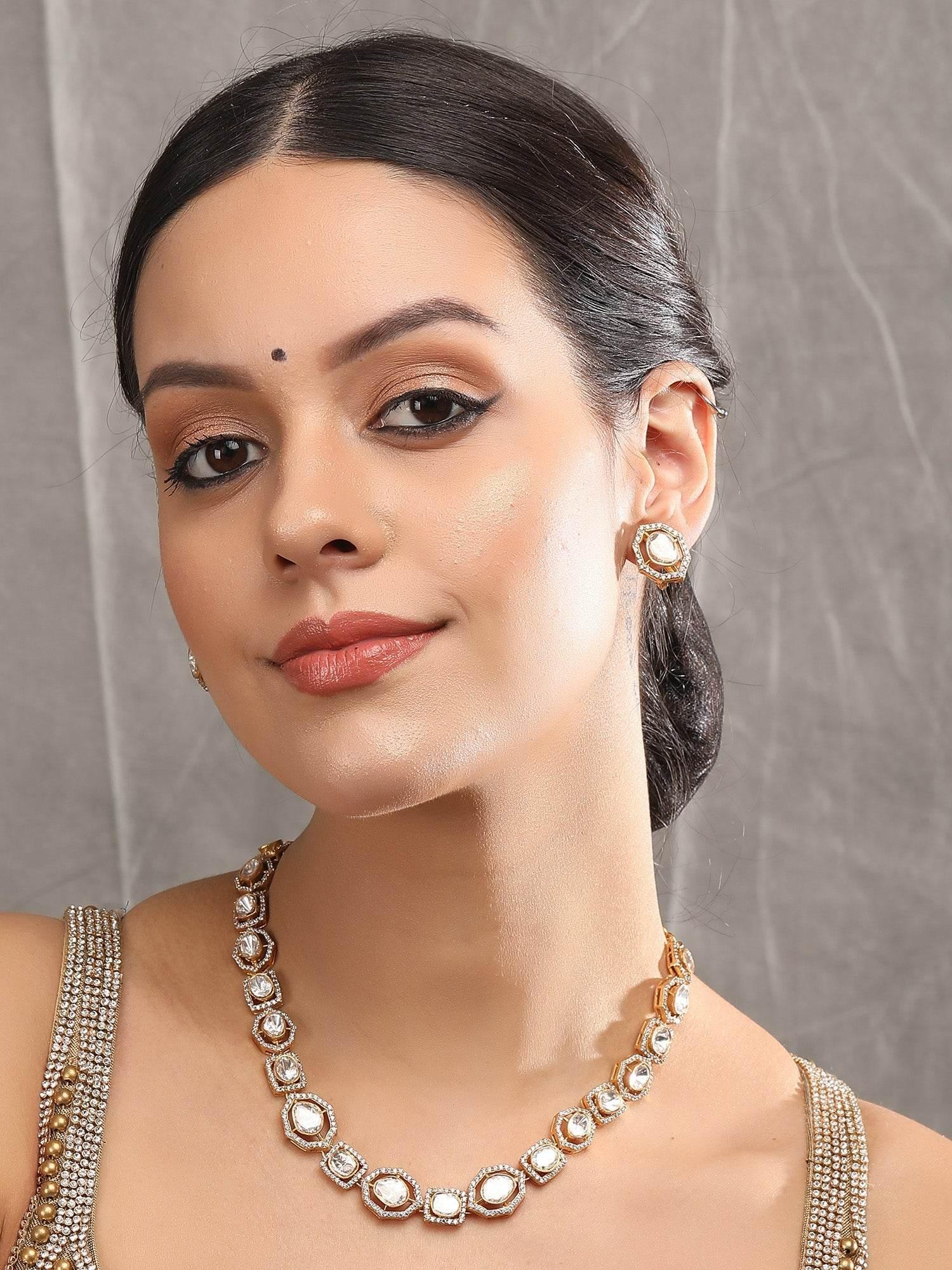 Buy Elegant Pearl Necklace and Earrings set – Auraa Trends