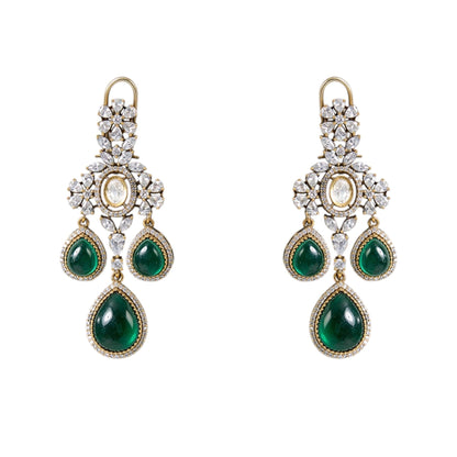 Emerald Green Kundan Choker Necklace Set with Drop Earrings for Bridal & Festive Wear - Auraa Trends - Necklace -  - Auraa Trends - “Emerald green kundan choker necklace set with teardrop stones and matching drop earrings” “Bridal kundan choker set with white and green stones on antique gold base” “Statement Indian jewelry set for weddings and festive wear”