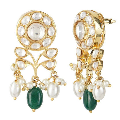 Exquisite Kundan Necklace Set - Auraa Trends - Necklace Set - Auraa Trends - Pearl and Green Bead Kundan Choker Necklace Set