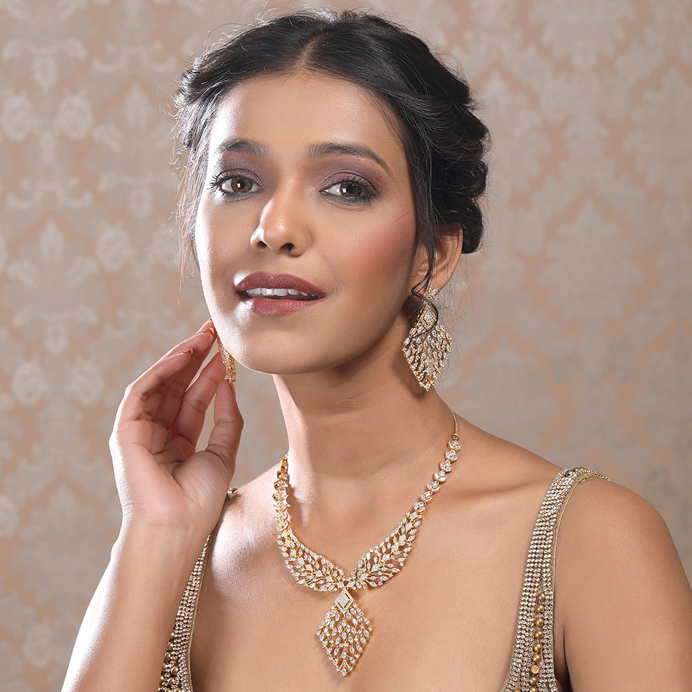 Gold and diamond statement necklace set - Auraa Trends - Necklaces set - Trends - statement necklace set Online In India