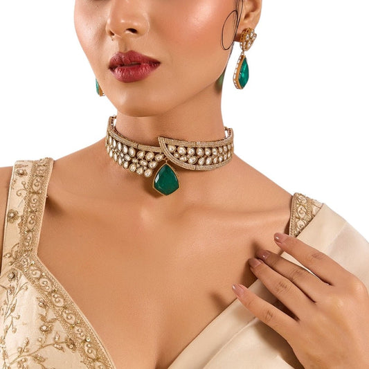 Gold Finish Kundan Polki Choker Necklace Set with Emerald Green Stones – Bridal & Festive Jewelry - Auraa Trends - Necklace Set -  - Auraa Trends - Gold Finish Kundan Polki Choker Necklace Set with Emerald Green Stones – Bridal & Festive Jewelry