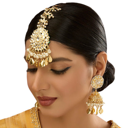 Gold Finish Kundan Polki & Pearl Beaded Dangler Earrings With Maangtikka - Auraa Trends - Maangtika - # - Auraa Trends - Gold Finish Kundan Polki & Pearl Beaded Dangler Earrings With Maangtikka