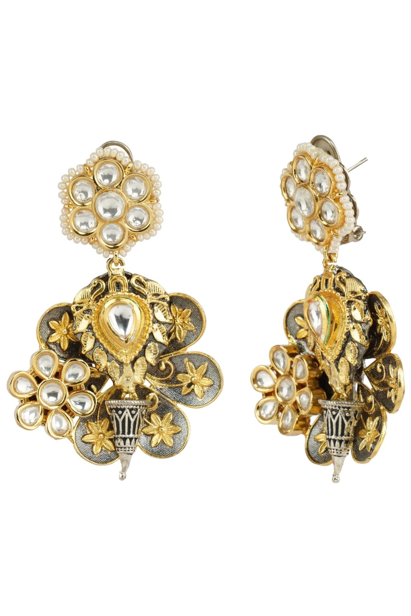Gold Plated Kundan Jhumka Earrings - Traditional Elegance - Auraa Trends - Jhumka -Trends - Grand Gold Plated Kundan Earrings