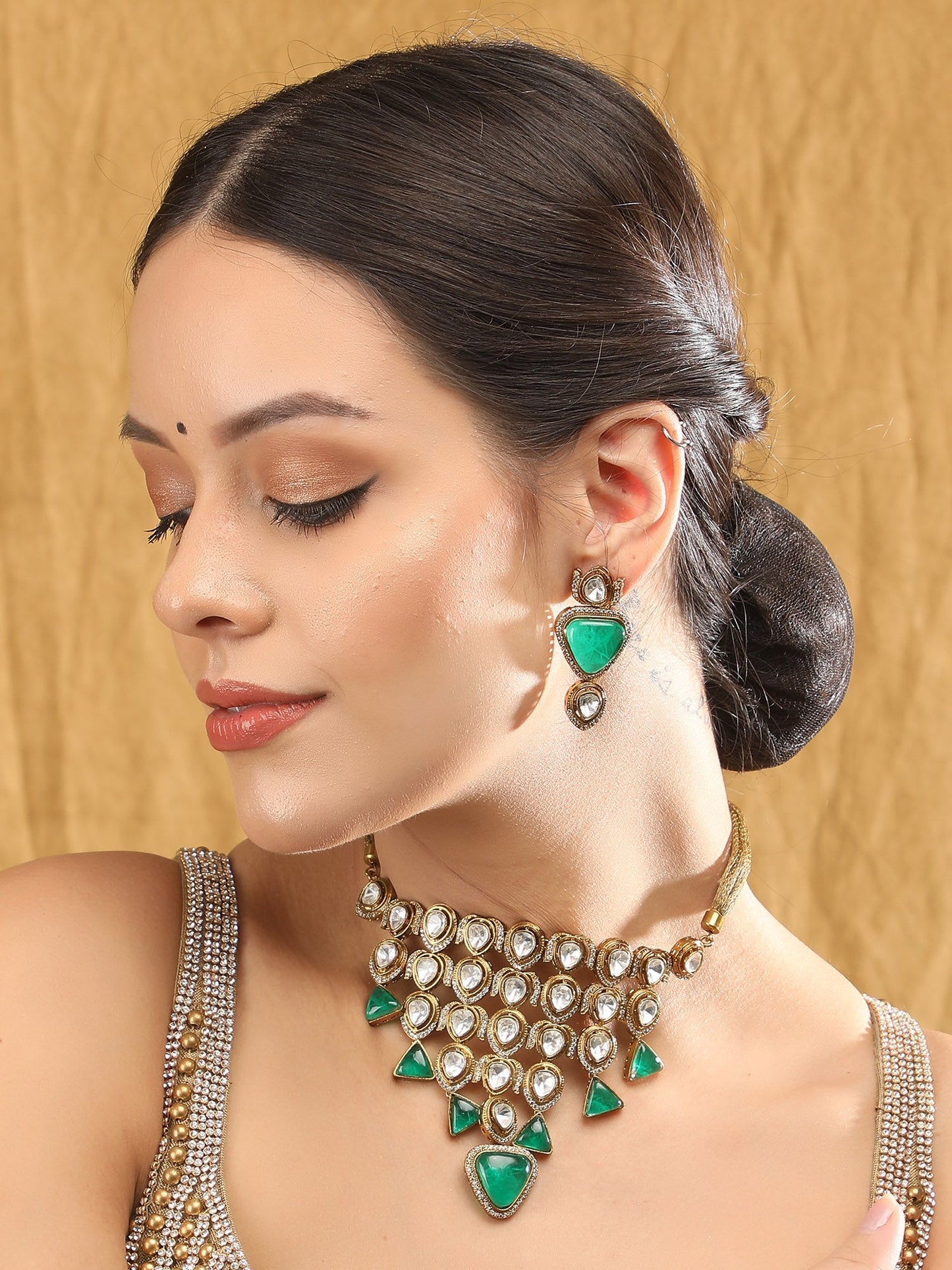 Gold-Toned & White Gold-Plated Kundan-Polki Handcrafted Beaded Necklace Set - Auraa Trends - Necklace Set -Festive