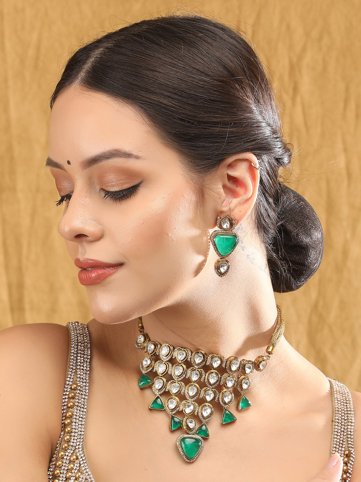 Gold-Toned & White Gold-Plated Kundan-Polki Handcrafted Beaded Necklace Set - Auraa Trends - Necklace Set -Festive