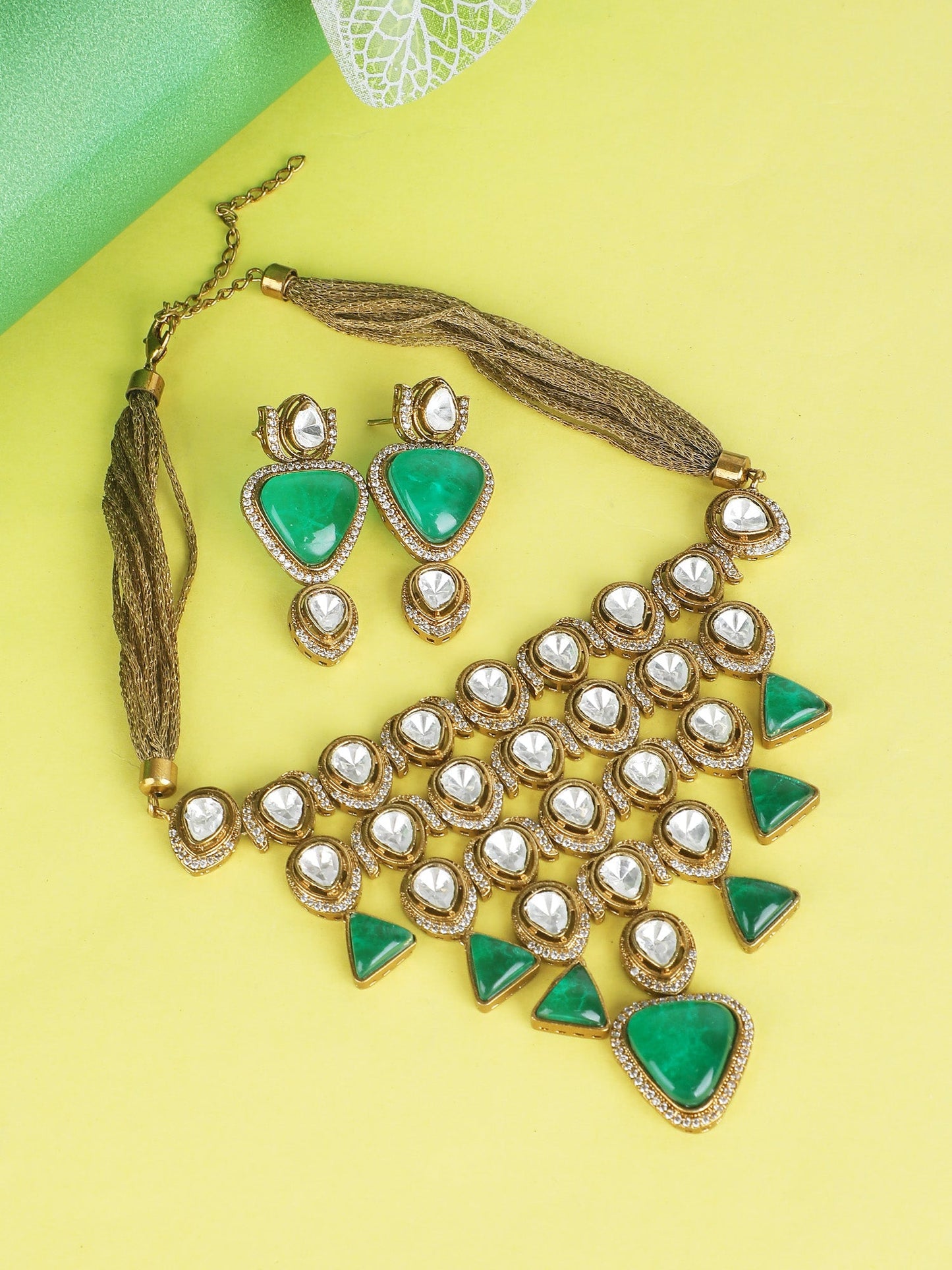 Gold-Toned & White Gold-Plated Kundan-Polki Handcrafted Beaded Necklace Set - Auraa Trends - Necklace Set -Festive