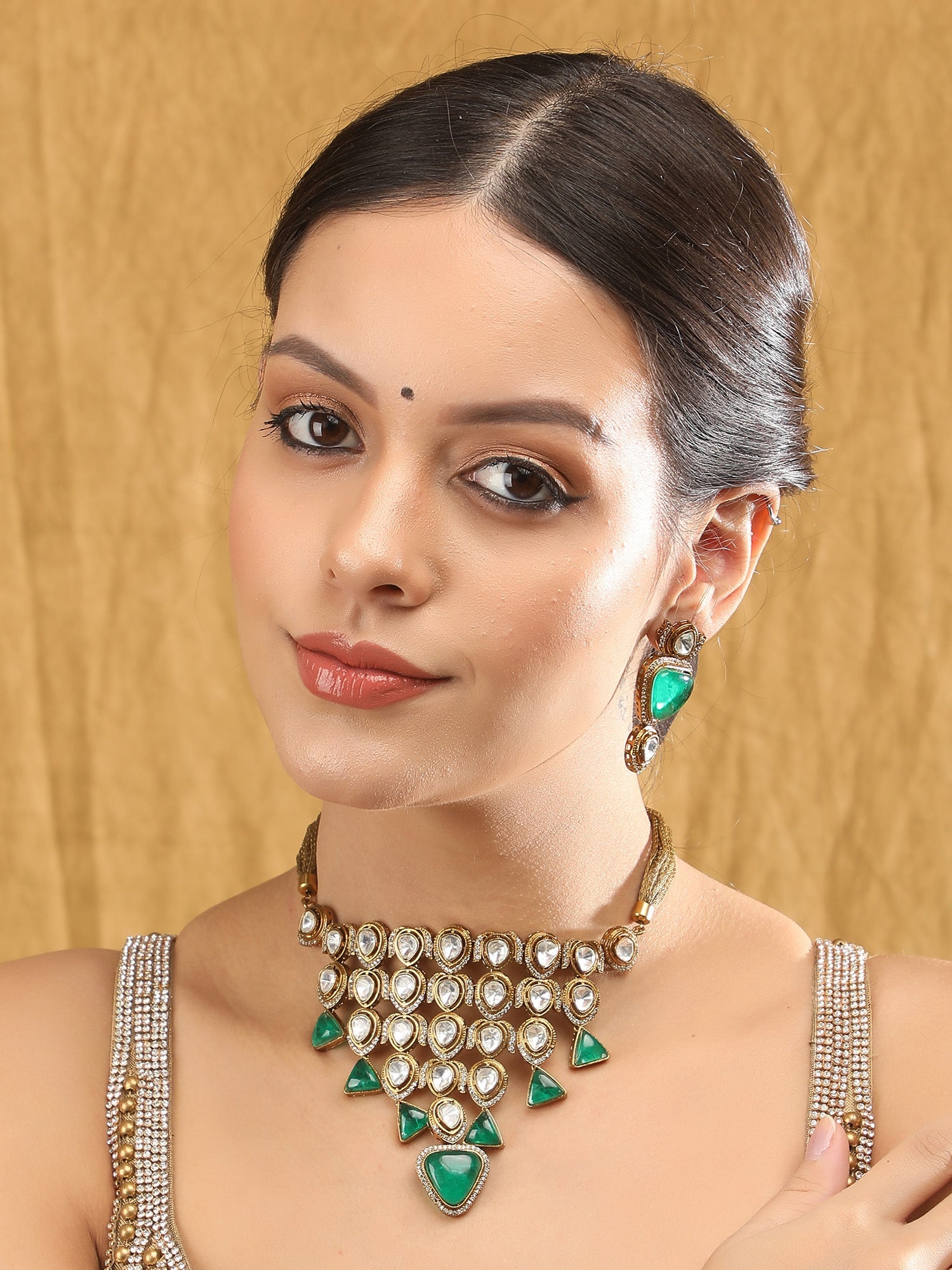 Gold-Toned & White Gold-Plated Kundan-Polki Handcrafted Beaded Necklace Set - Auraa Trends - Necklace Set -Festive