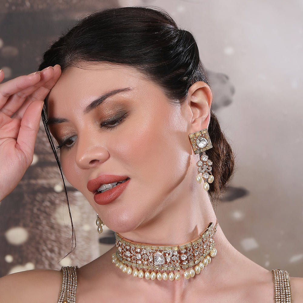 Graceful Pearl and Polki Choker Necklace Set with Earrings - Auraa Trends - Choker - Graceful Pearl and Polki Choker Necklace