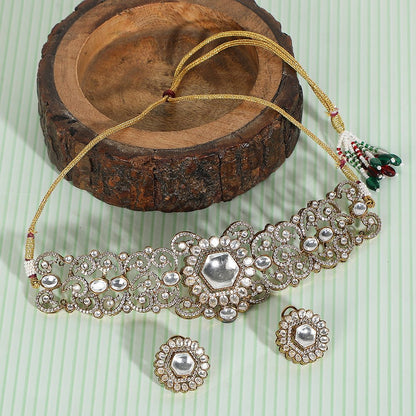Kundan Bridal Choker Necklace Earring Set For Women - Auraa Trends - Choker - Kundan Bridal Choker Necklace Earring Set