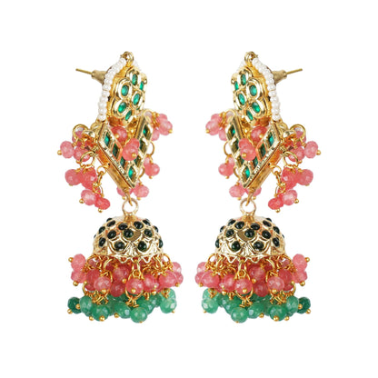 Kundan necklace set is a must-have for women looking to add a touch of elegance and luxury to their ensemble - Auraa Trends