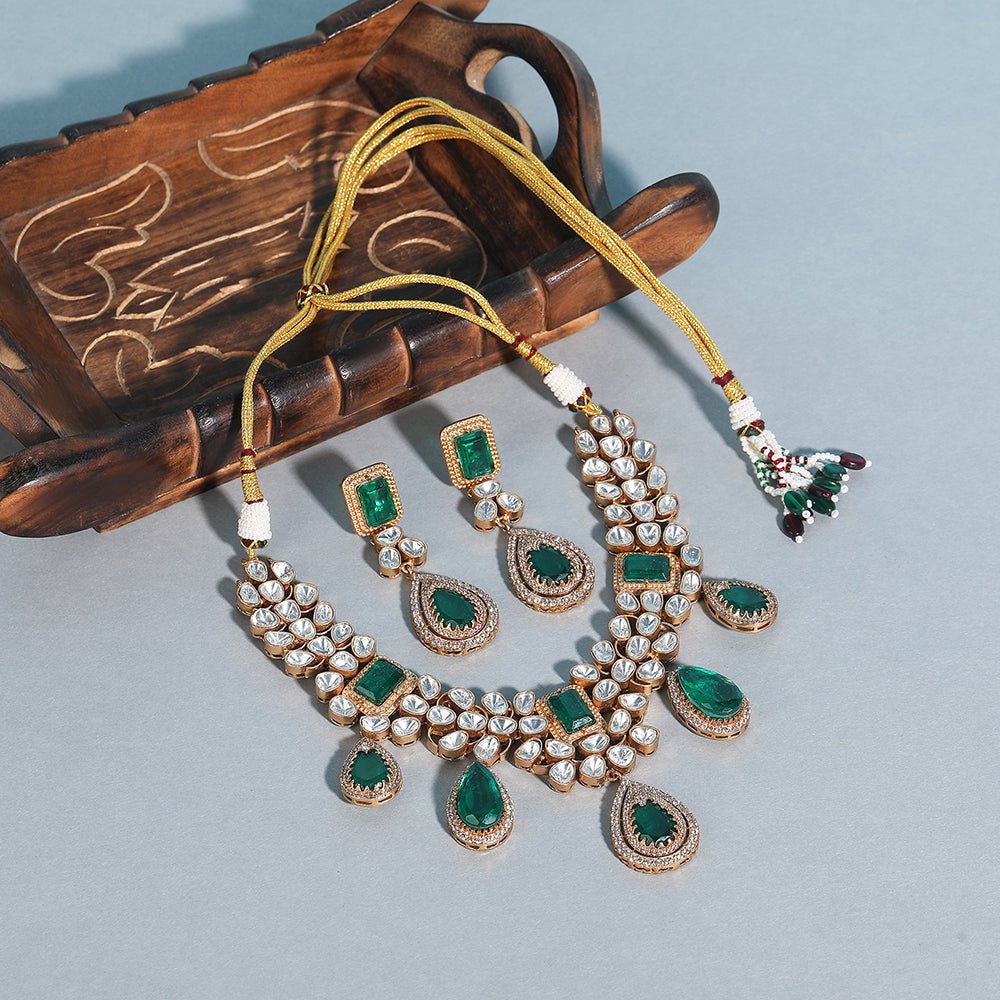Luxurious Emerald Green and Crystal Kundan Choker Necklace Set - Auraa Trends - Choker - Luxurious Emerald Green and Crystal