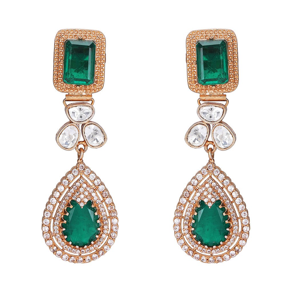 Luxurious Emerald Green and Crystal Kundan Choker Necklace Set - Auraa Trends - Choker - Luxurious Emerald Green and Crystal