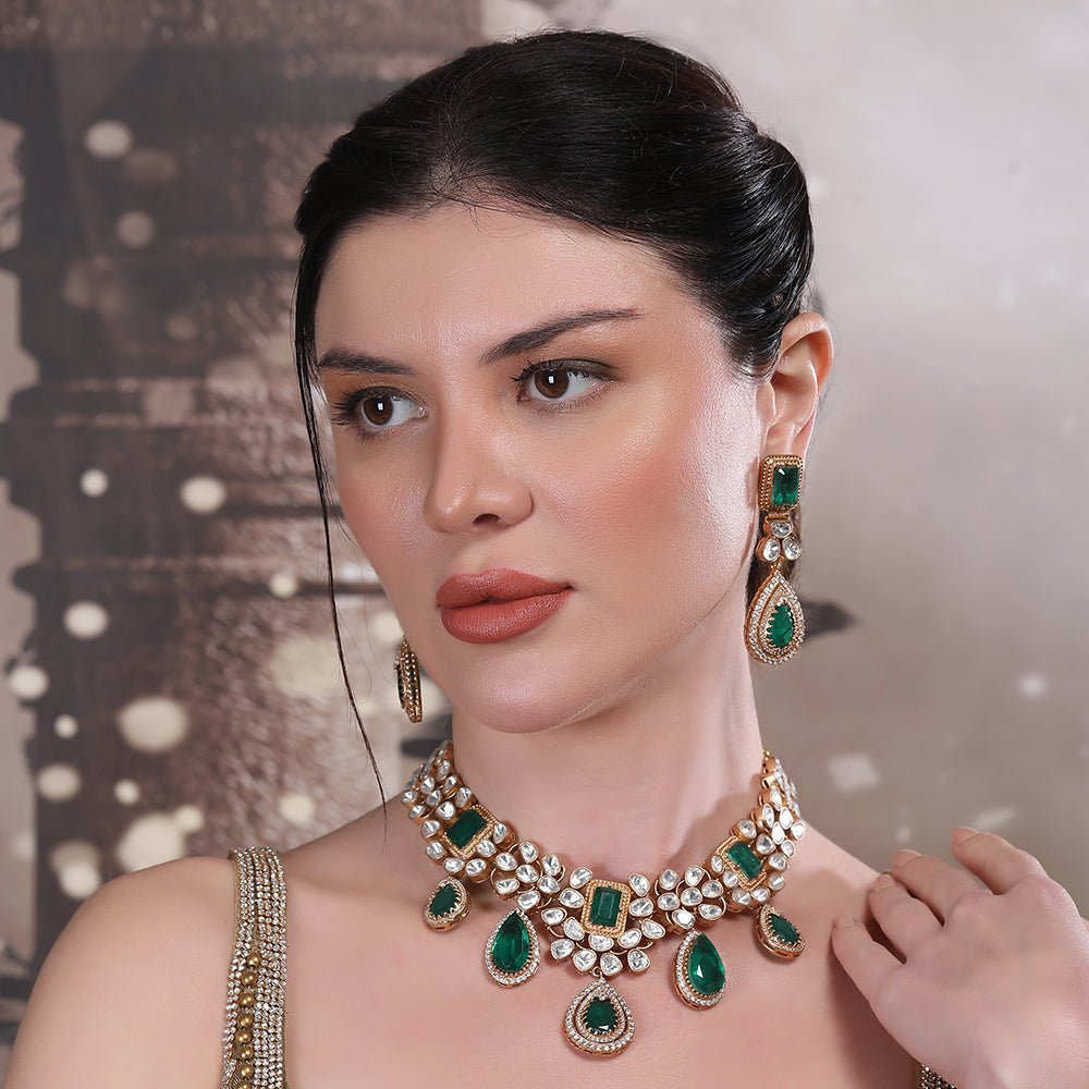 Luxurious Emerald Green and Crystal Kundan Choker Necklace Set - Auraa Trends - Choker - Luxurious Emerald Green and Crystal