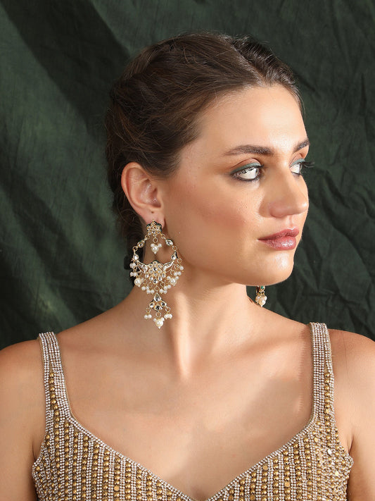 Luxury Gold-Plated Chandelier Earrings with Kundan Detailing - Auraa Trends - Chandelier Earrings - Earrings New Arrivals