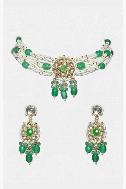 Opulent Gold Plated Kundan Choker Necklace Set - Auraa Trends - Choker - Trends - Opulent Gold Plated Kundan Necklace Set