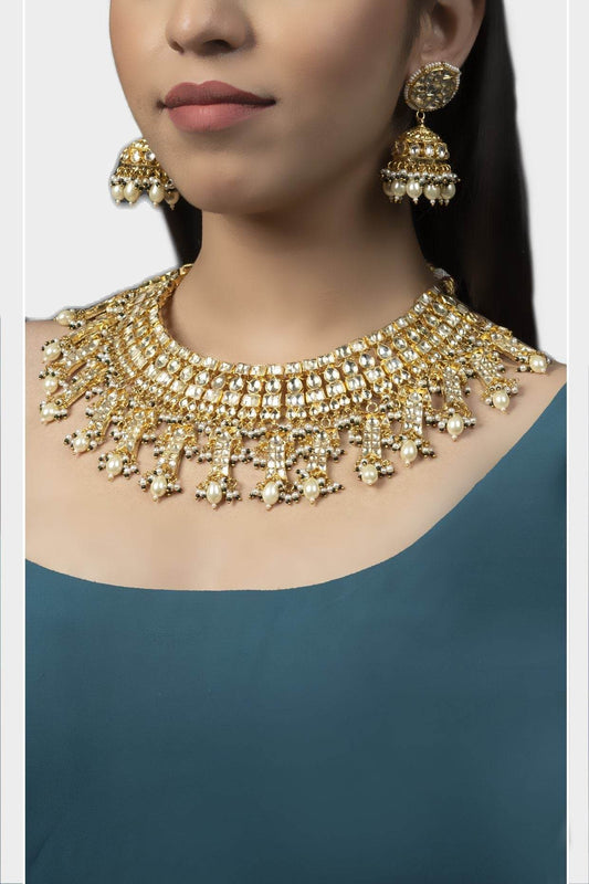 Opulent Gold Plated Kundan Necklace Set - Auraa Trends