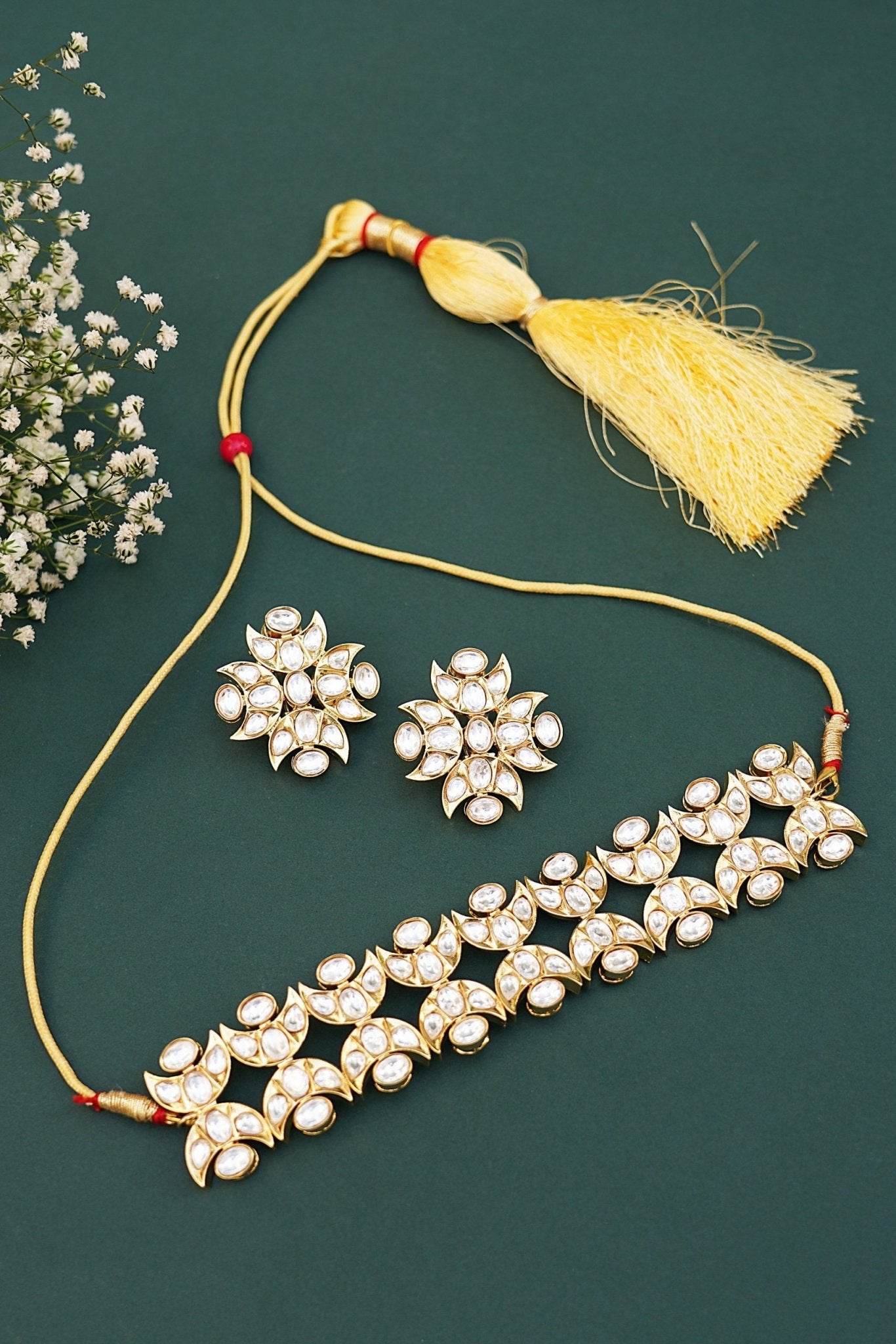 Prestigious Gold Plated Kundan Choker Necklace Set - Auraa Trends
