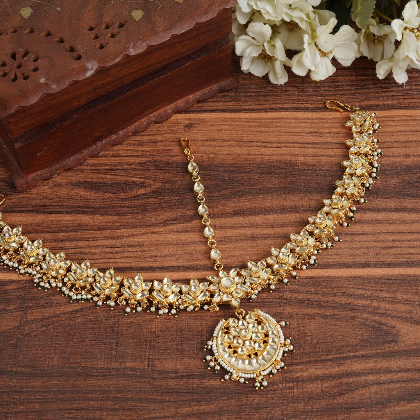 Prestigious Kundan Mathapatti - Auraa Trends - Mathapati - # - Auraa Trends - Prestigious Kundan Mathapati