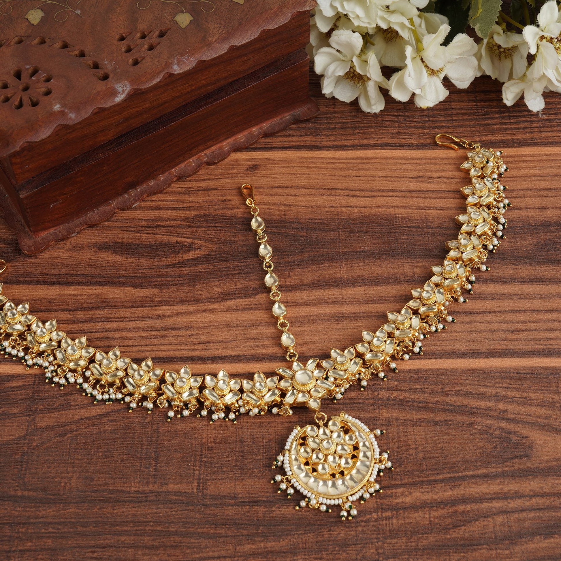 Prestigious Kundan Mathapatti - Auraa Trends - Mathapati - # - Auraa Trends - Prestigious Kundan Mathapati