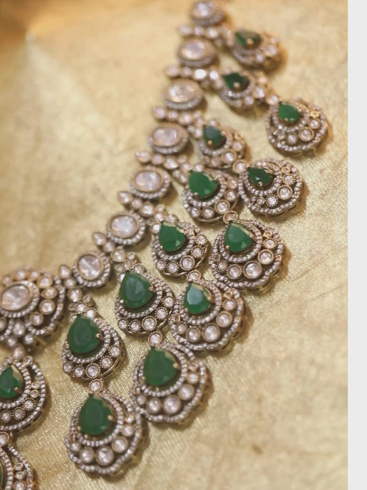 Traditional Kundan Emerald Green Necklace Set with Earrings Gold Tone Bridal Jewelry