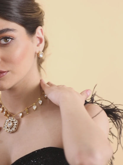 Gold Stilla Necklace & Earring Set