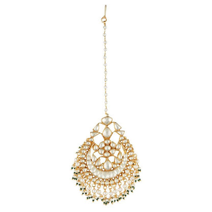 Pristine Gold - Plated Kundan & Pearl Maangtikka - Auraa Trends - Maangtika Elevate Your Style for Kundan Maangtika, Shop Now