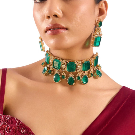 Regal Emerald Drop Choker Necklace Set with Matching Earrings - Auraa Trends - emerald choker set, bridal emerald necklace,
