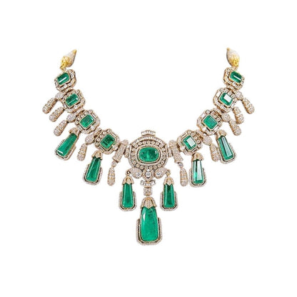 Royal Green Stone Kundan Choker Necklace Set with Long Drop Earrings for Women - Auraa Trends - Necklace -  - Auraa Trends - Woman wearing emerald green Kundan choker necklace set with long drop earrings