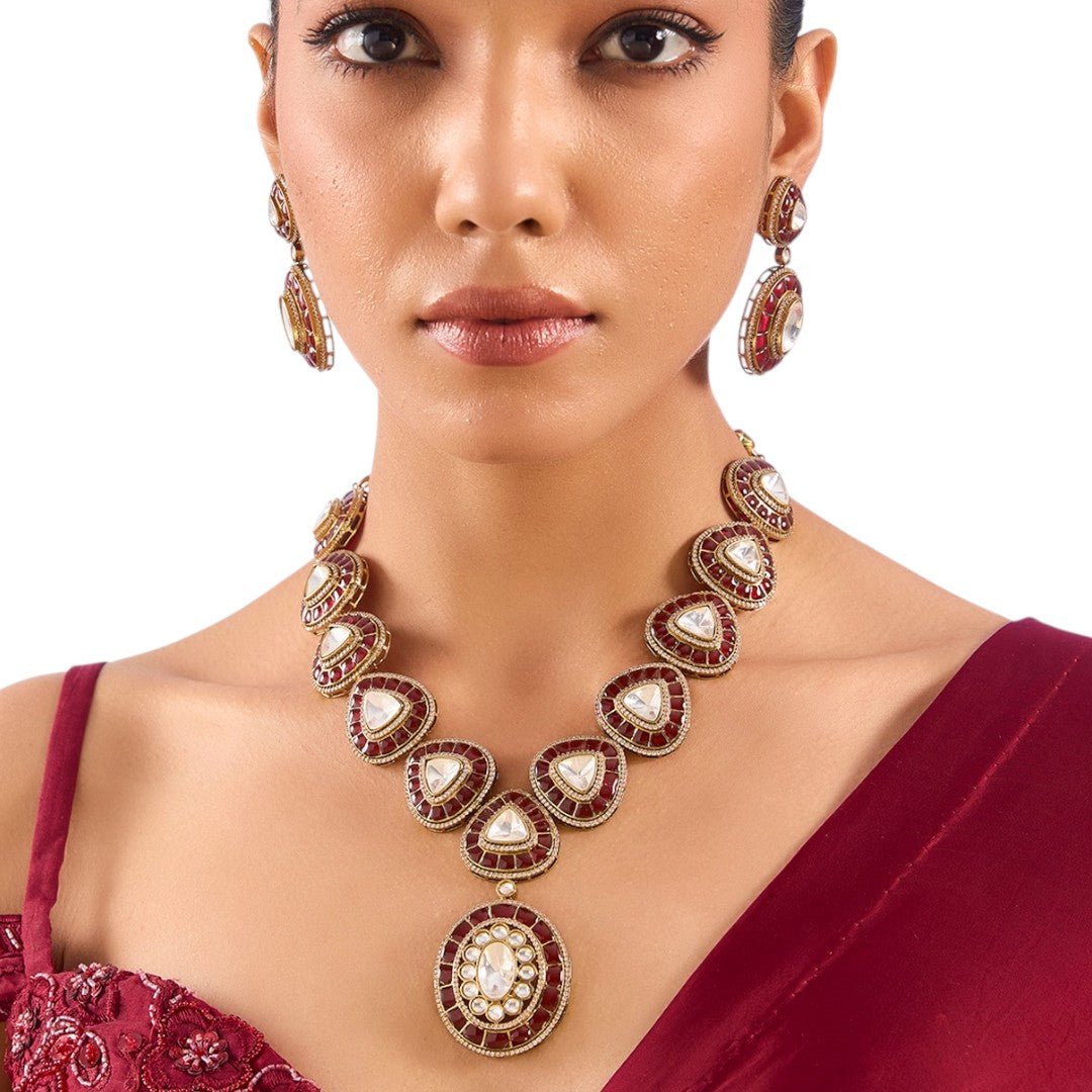 Royal Maroon Kundan Necklace Set with Bold Pendant - Auraa Trends - Necklace - Royal Maroon Kundan Necklace Set with Bold