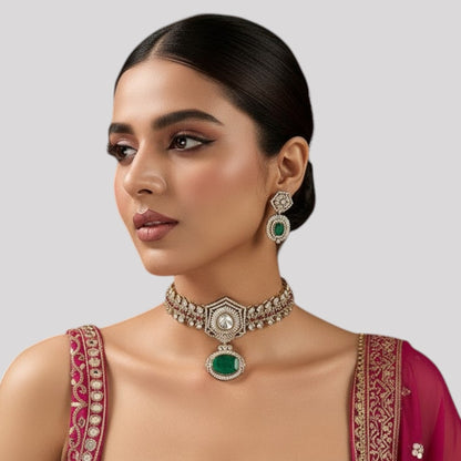 Regal Emerald Pendant Choker Set with Earrings