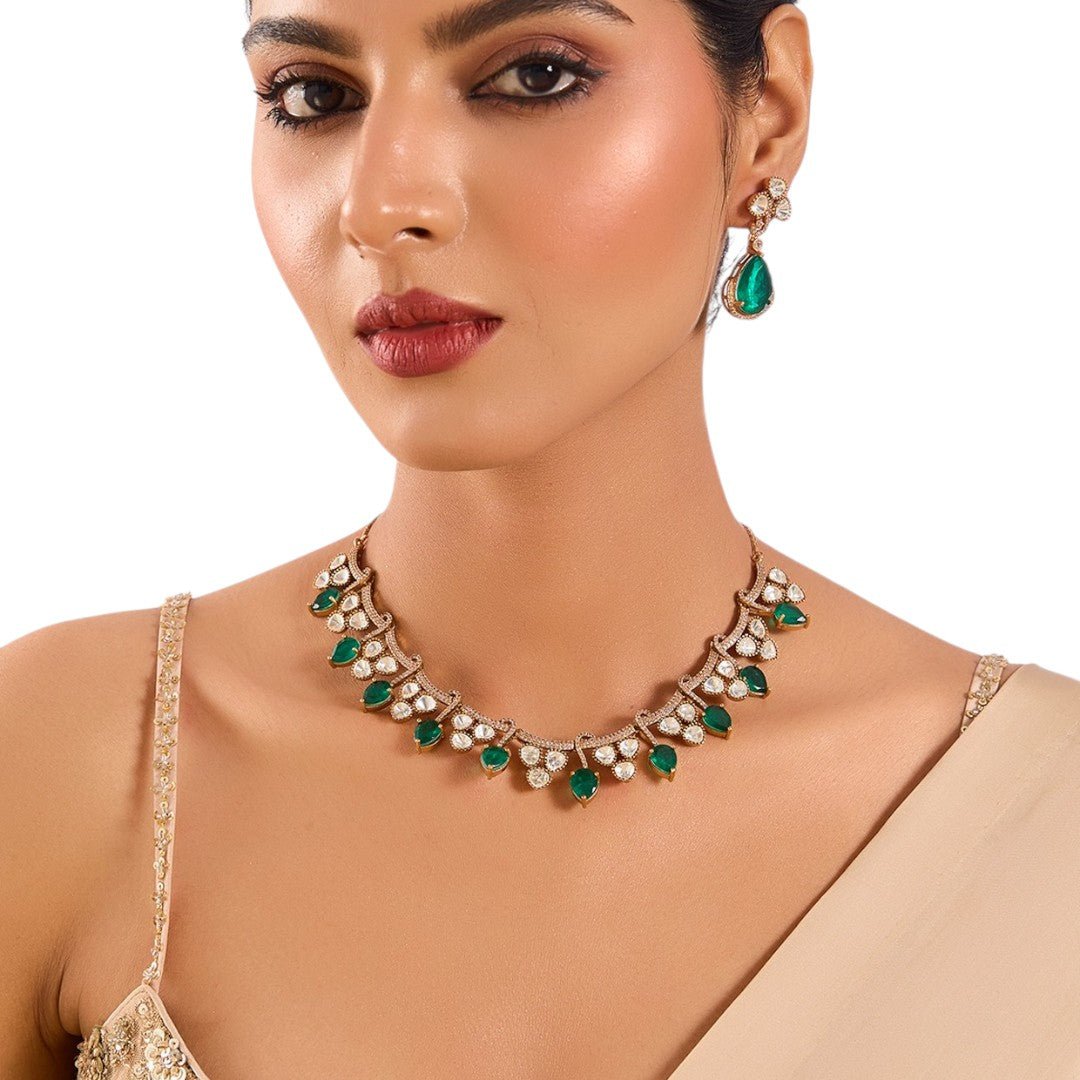 Stylish Emerald and CZ Stone Women's Necklace &amp; Earring Set - Auraa Trends - Choker - Stylish Emerald and Stone Necklace