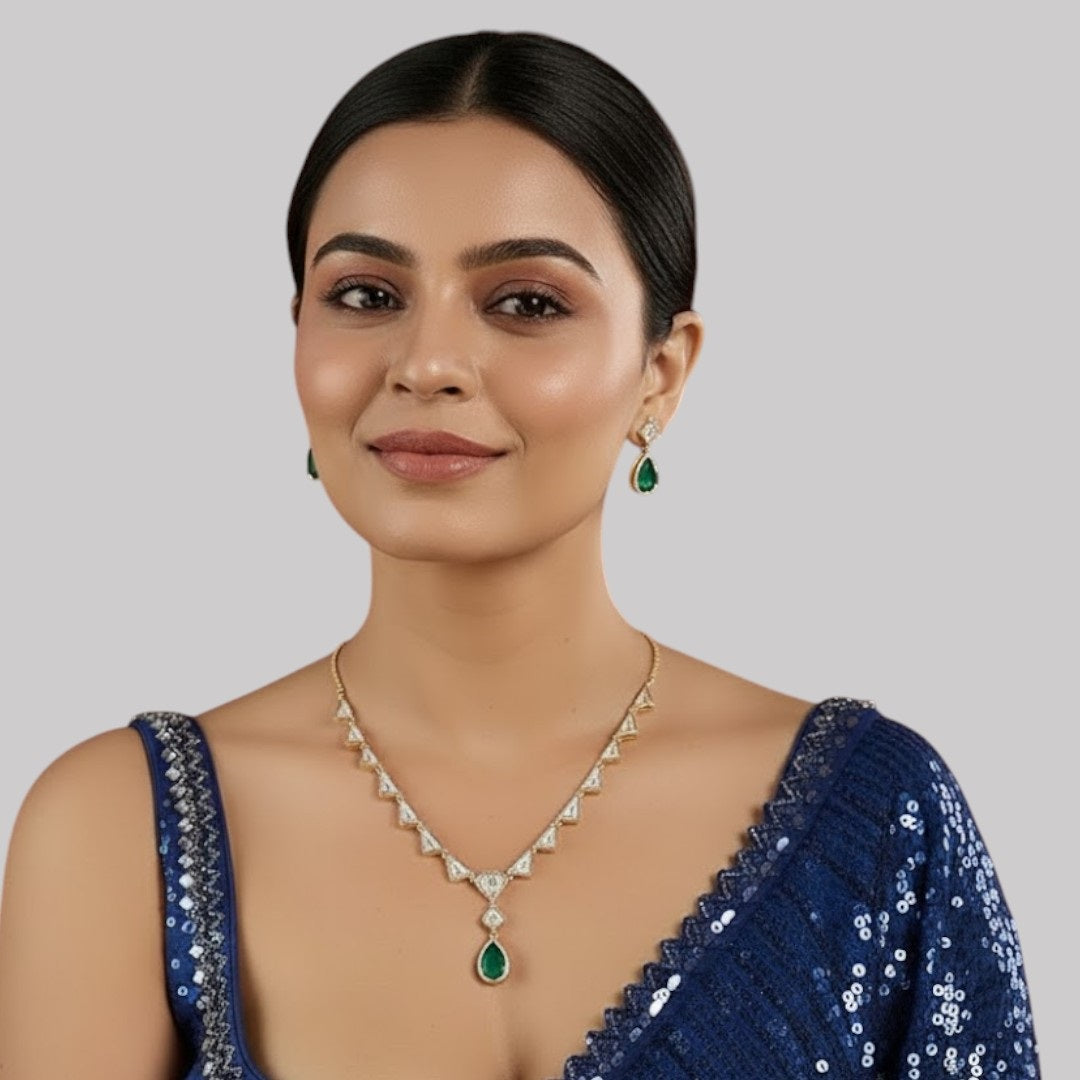 Sophisticated Kundan Necklace Set with Emerald Green Drop Pair of Matching Earrings